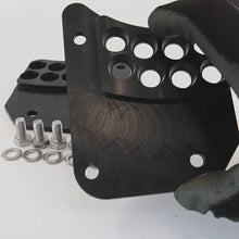 Set of valve ball guides
