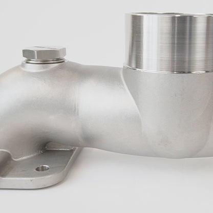 Set of manifolds for pipe connection