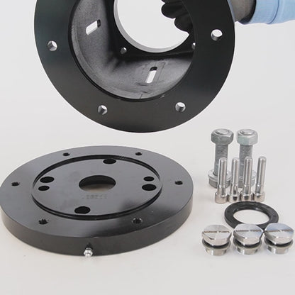 Adaptor for hydraulic motor